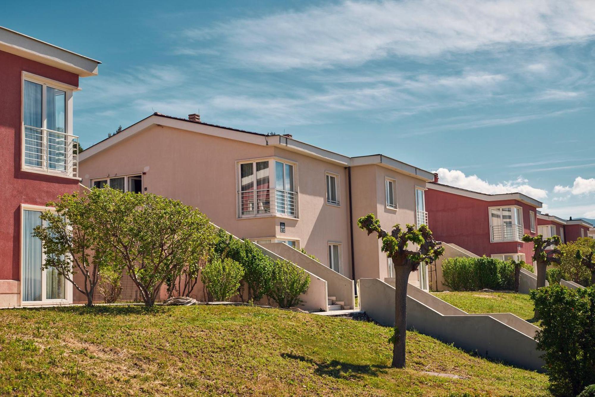 Apartments Grand Novi Vinodolski Resort Buitenkant foto
