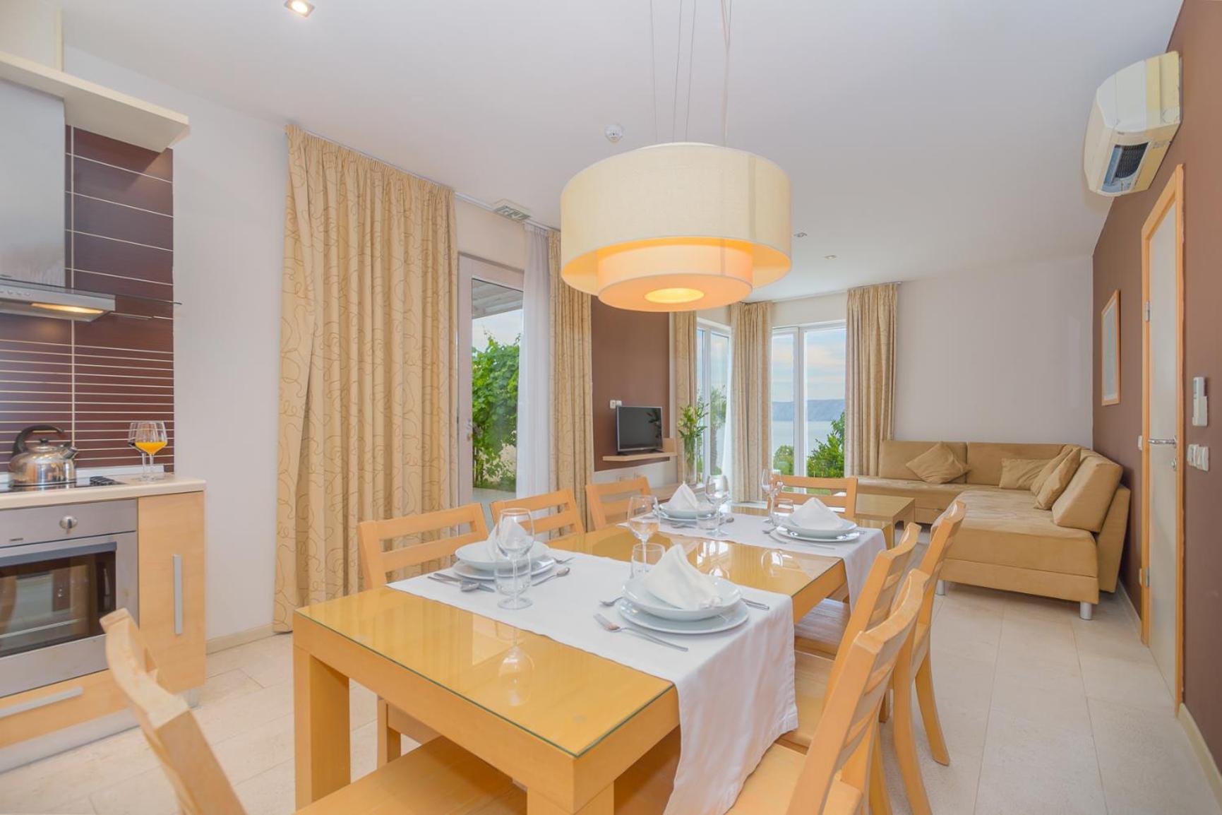Apartments Grand Novi Vinodolski Resort Buitenkant foto