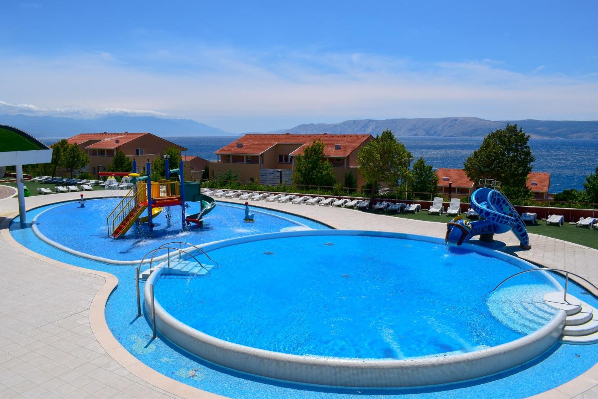 Apartments Grand Novi Vinodolski Resort Buitenkant foto